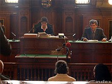 Anya nem olyan bíró